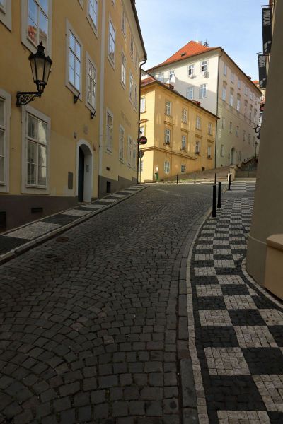 les rues calmes de Mala strana