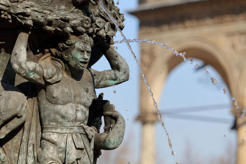 Fontaine renaissance au Château de Prague