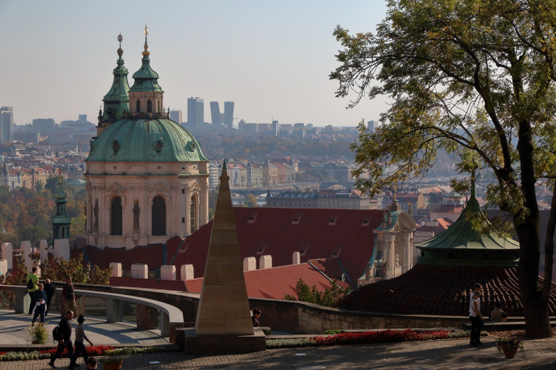 vue sur Prague depuis les jardins du chateau