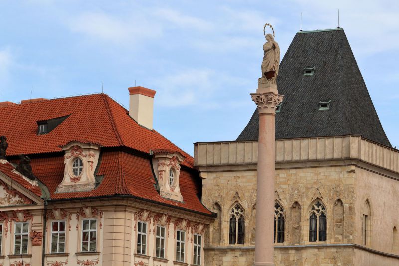 l'architecture de la palce de la Vielle Ville